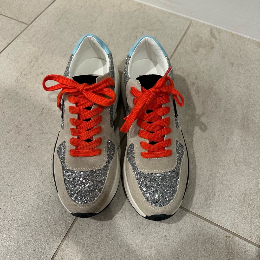 NWOT Women's White Raven Quincy Glitter Sneakers with Orange Laces Size 6.5 - Picture 3 of 8